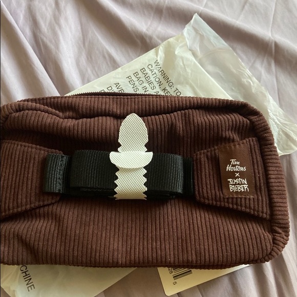 Tim Hortons Justin Bieber Tim biebs corduroy bag brand new - Picture 3 of 3